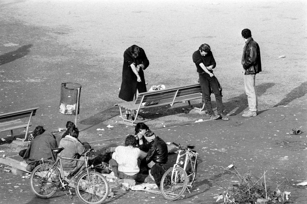 This describes the open drug scene in Switzerlan in the 1980s
